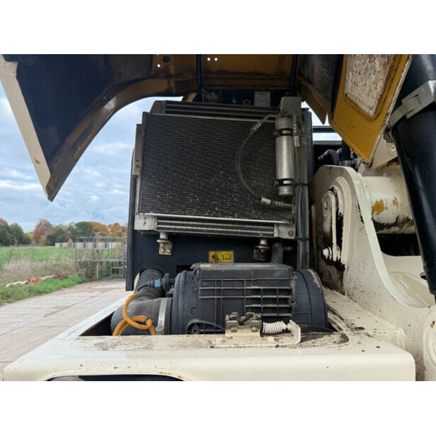 2011 Caterpillar M318D-42909933