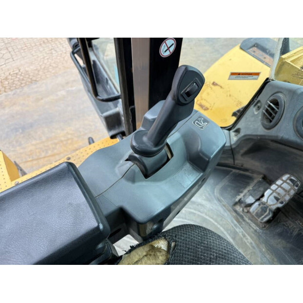 2012 Caterpillar 966K-42909945
