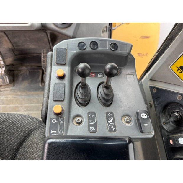 2012 Caterpillar 966K-42909946