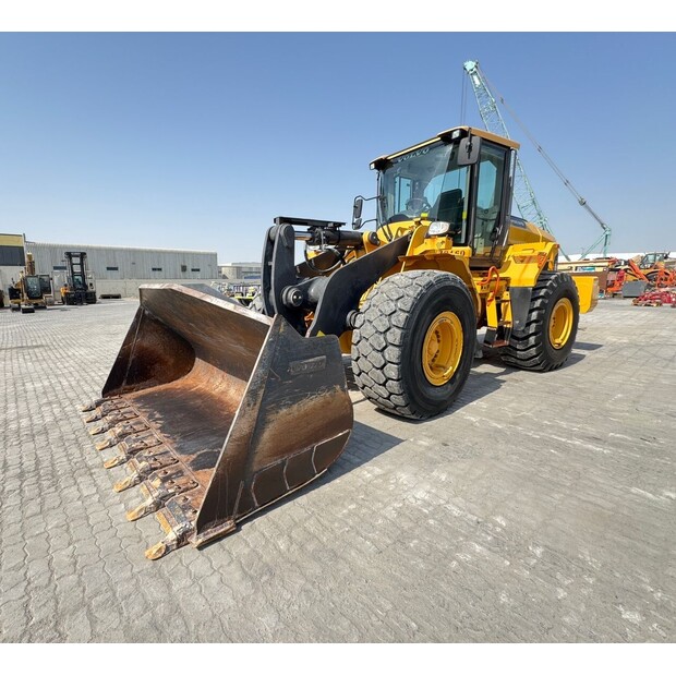 2022 Volvo L120GZ-42910330