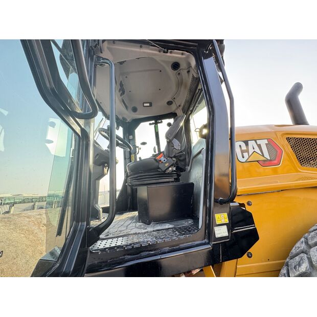 2023 Caterpillar CS11GC-42910362