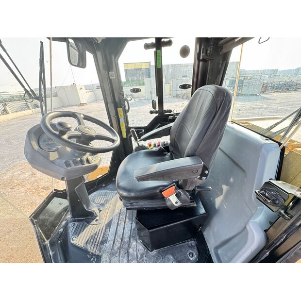 2023 Caterpillar CS11GC-42910363