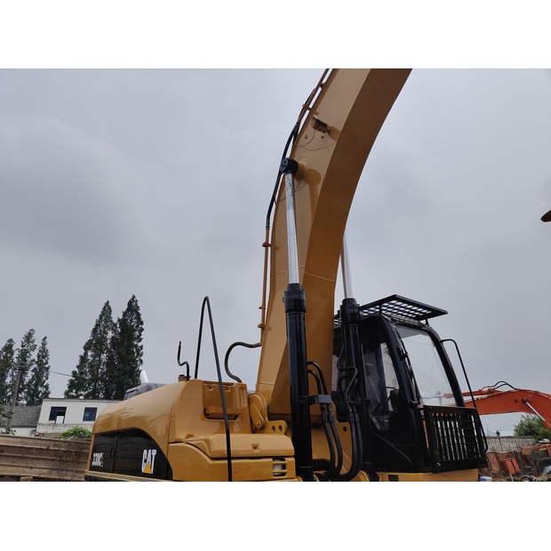 2023 كاتربيلر 330CL-42910385