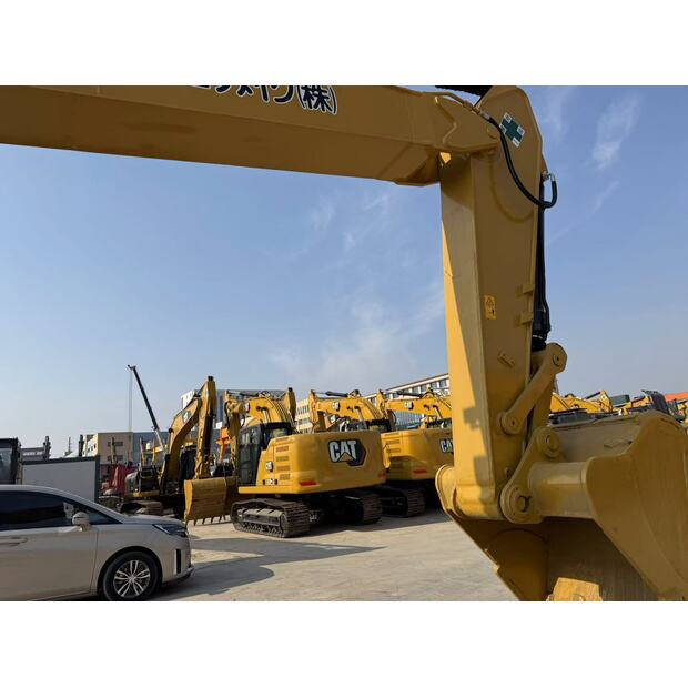 2023 كاتربيلر 330D2-42910408