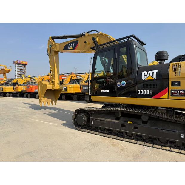 2023 كاتربيلر 330D2-42910415