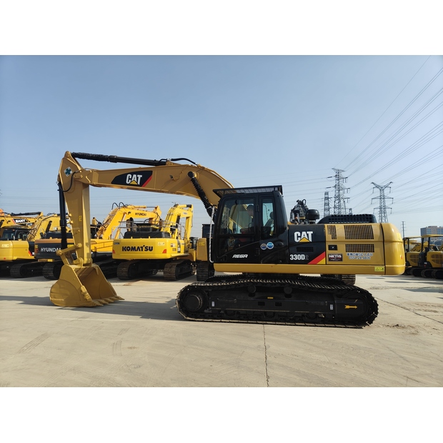 2023 كاتربيلر 330D2-42910418