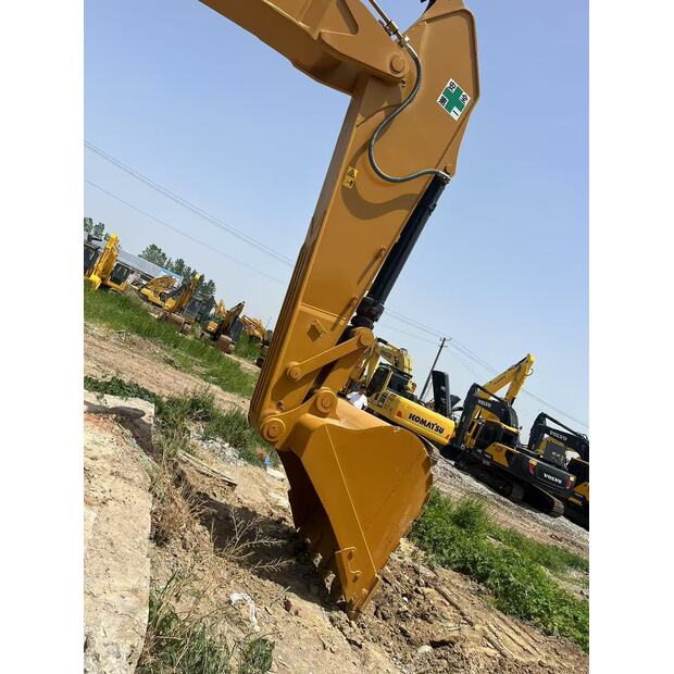 2022 كاتربيلر 330D2L-42910427