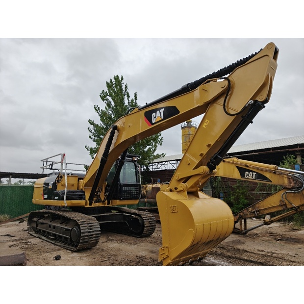 2023 Caterpillar 330DL-42910430