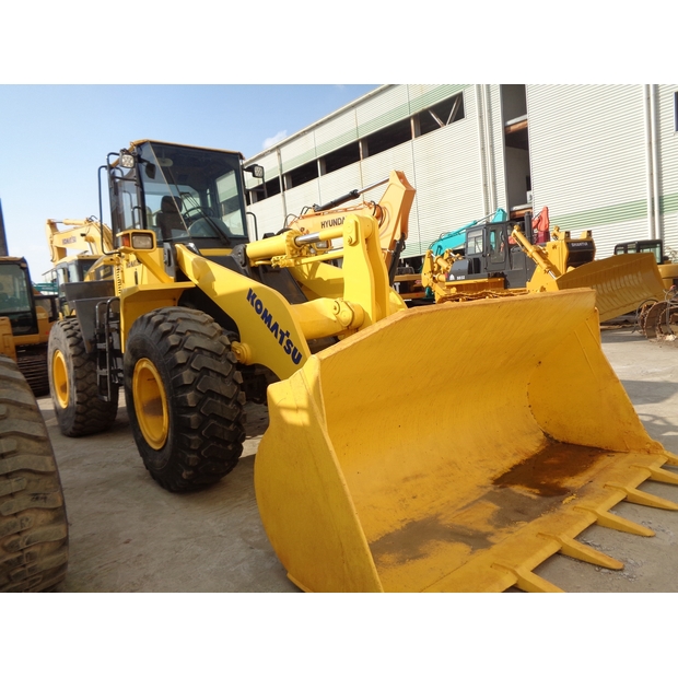 2019 كوماتسو WA320-42911177