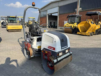 2018-dynapac-cc1000-42911263