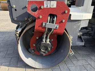 2018-dynapac-cc1000-42911281