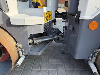 2018-dynapac-cc1000-42911285