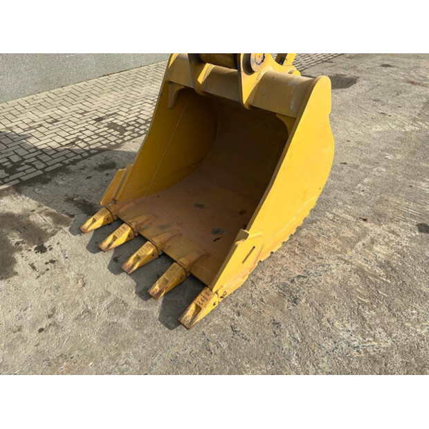 2025 كاتربيلر 320D3 GC-42911765