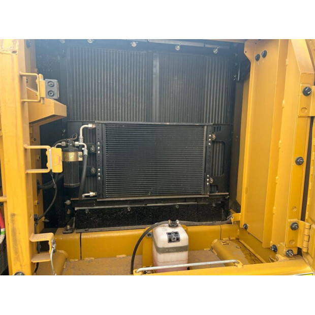 2025 كاتربيلر 320D3 GC-42911772