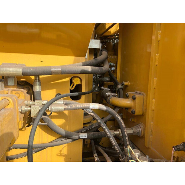 2025 كاتربيلر 320D3 GC-42911774