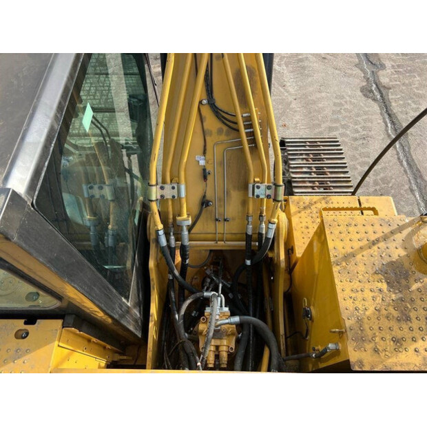 2025 كاتربيلر 320D3 GC-42911779