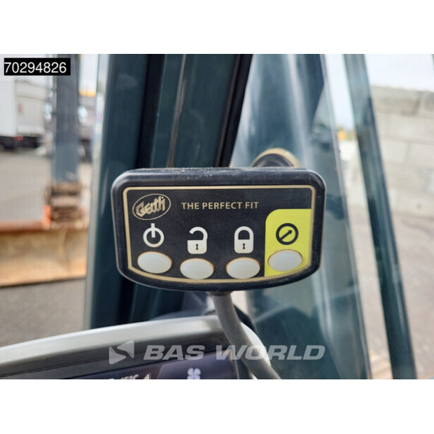 2021 Hyundai HX220AL-42913211
