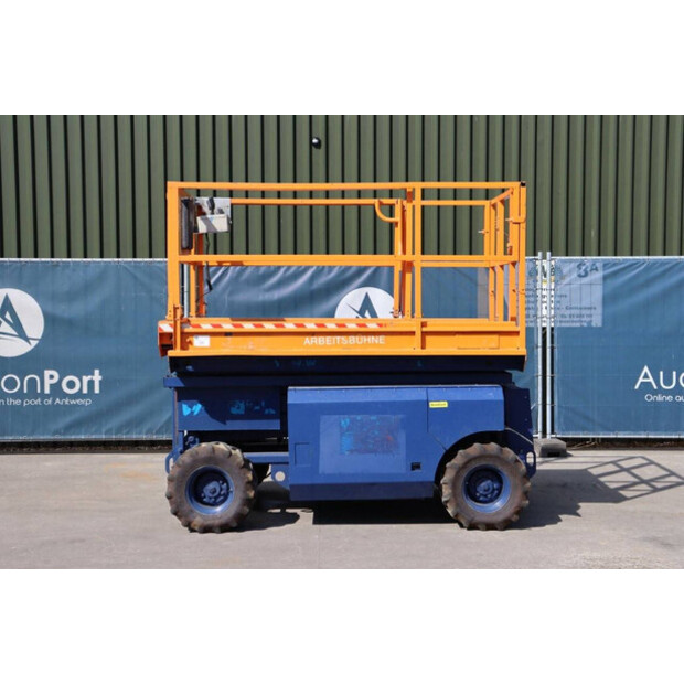2001 Genie GS2668-42913268