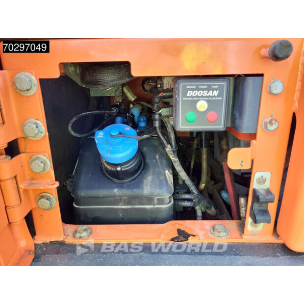 2018 دووسان DX140LC-5-42913355