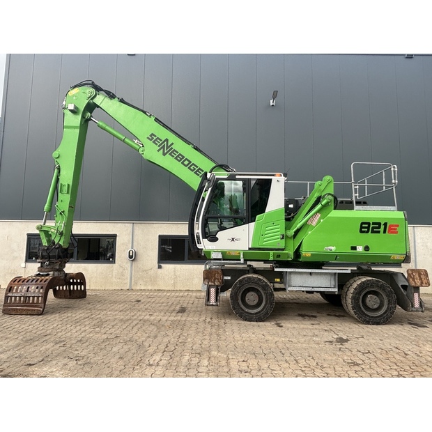 2021 سينيبوجين 821M-42922084