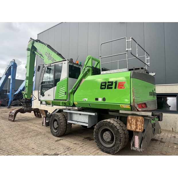 2021 سينيبوجين 821M-42922085