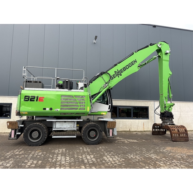 2021 سينيبوجين 821M-42922088