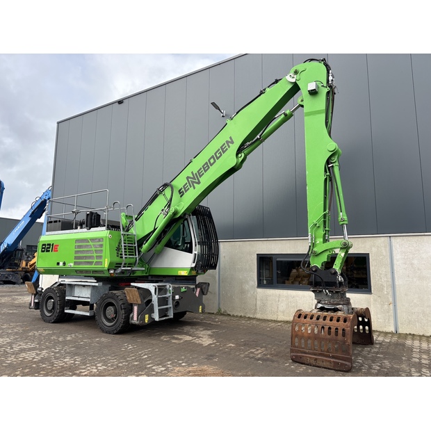 2021 سينيبوجين 821M-42922089