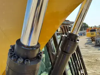 2018-caterpillar-330d2l-1320561-42935110