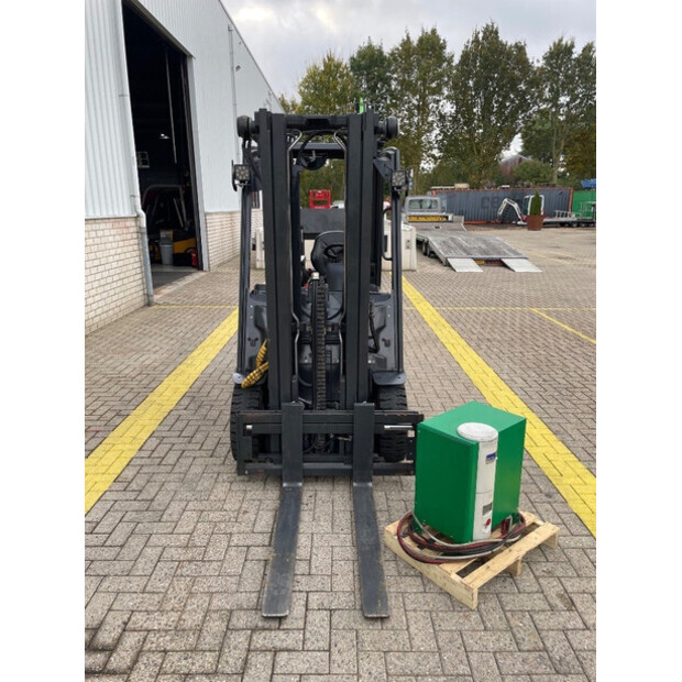 2017 Linde E 25 L-01-42936440