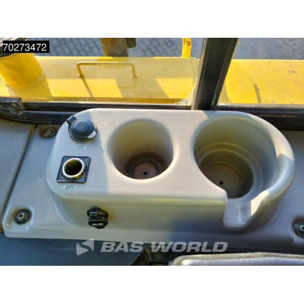 2018 Komatsu D65PX-18-42936497