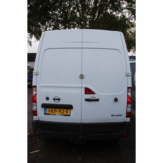 2017 NISSAN NV400-42936685