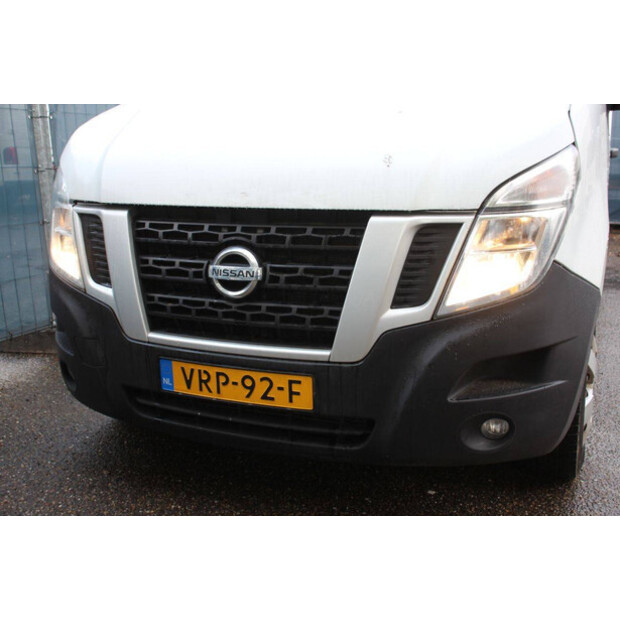 2017 NISSAN NV400-42936690