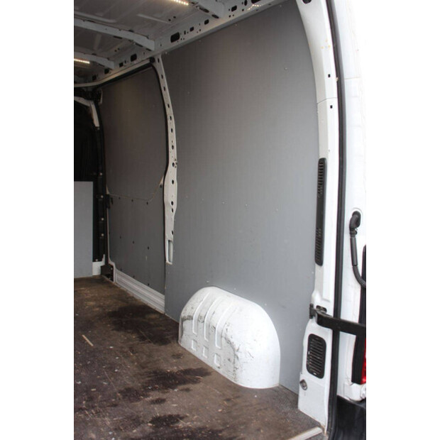 2017 NISSAN NV400-42936704