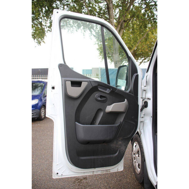 2017 NISSAN NV400-42936716
