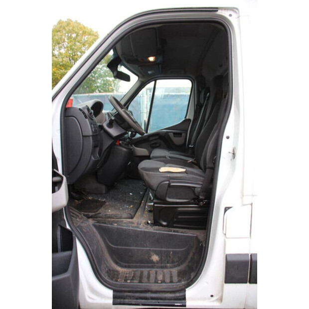 2017 NISSAN NV400-42936717
