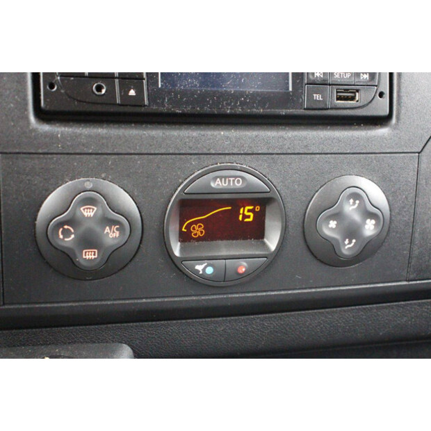 2017 NISSAN NV400-42936728