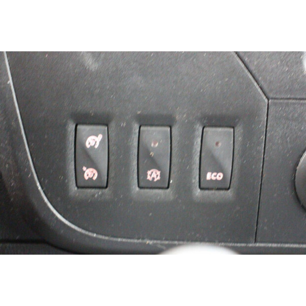 2017 NISSAN NV400-42936733