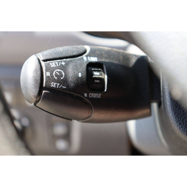 2013 Peugeot PARTNER-42936957