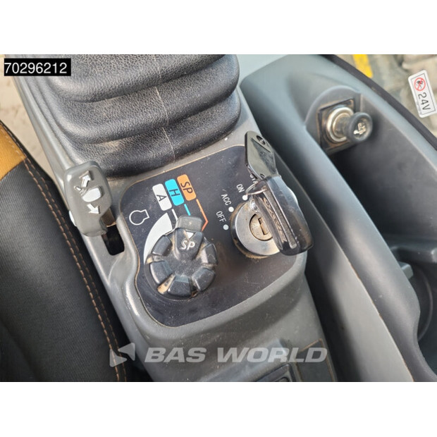 2019 كاس CX290D-42937561