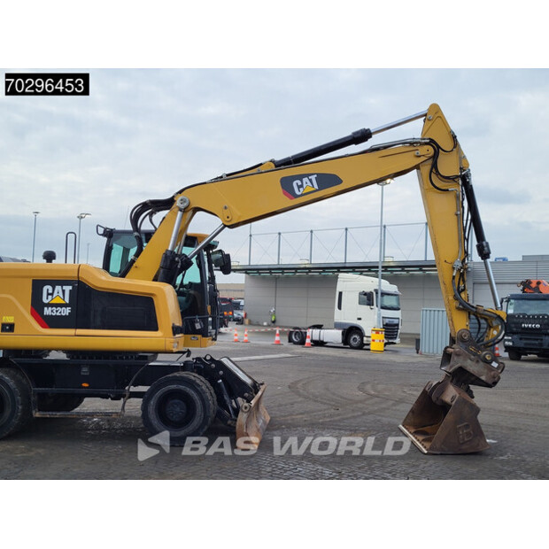2016 Caterpillar M320F-42937581