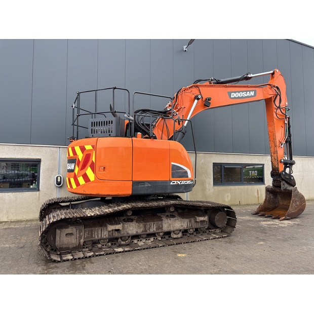 2020 دووسان DX235LCR-5-42944671