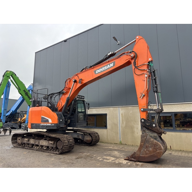 2020 دووسان DX235LCR-5-42944675