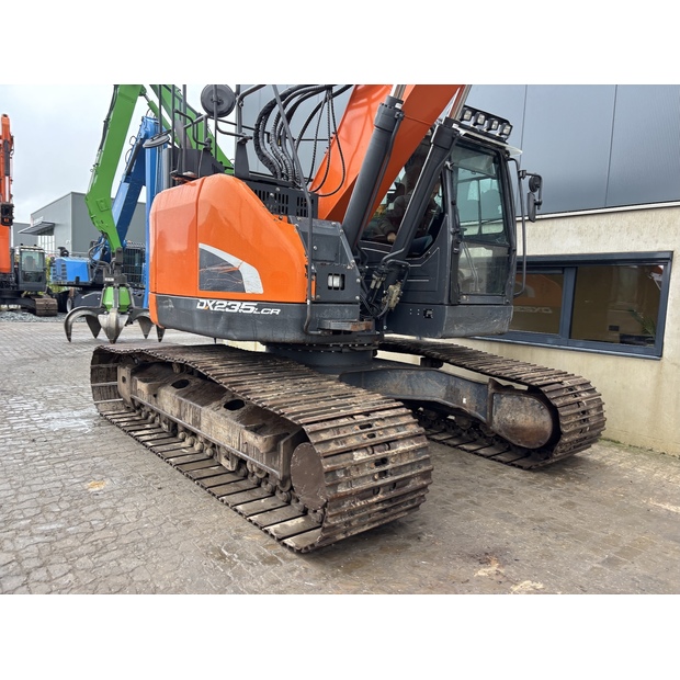 2020 دووسان DX235LCR-5-42944677