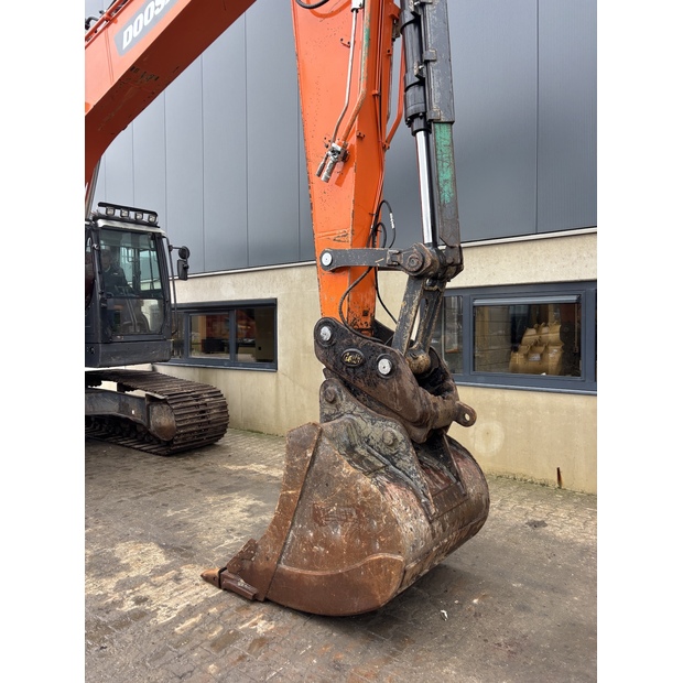 2020 دووسان DX235LCR-5-42944683