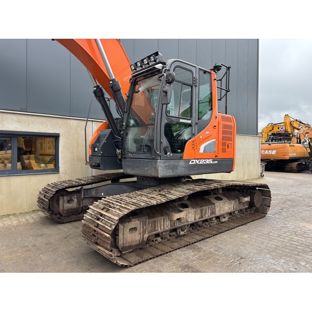 2020 دووسان DX235LCR-5-42944685