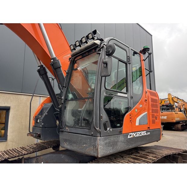 2020 دووسان DX235LCR-5-42944687