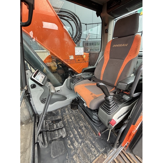 2020 دووسان DX235LCR-5-42944689