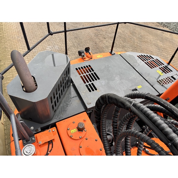 2020 دووسان DX235LCR-5-42944730