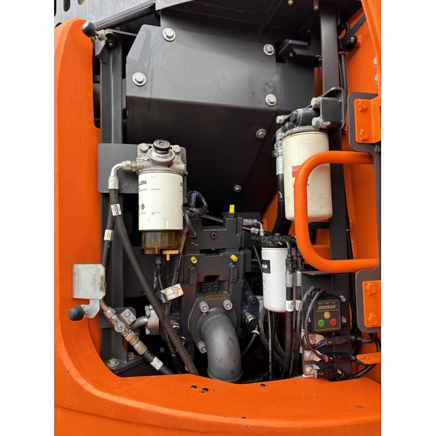 2020 دووسان DX235LCR-5-42944738