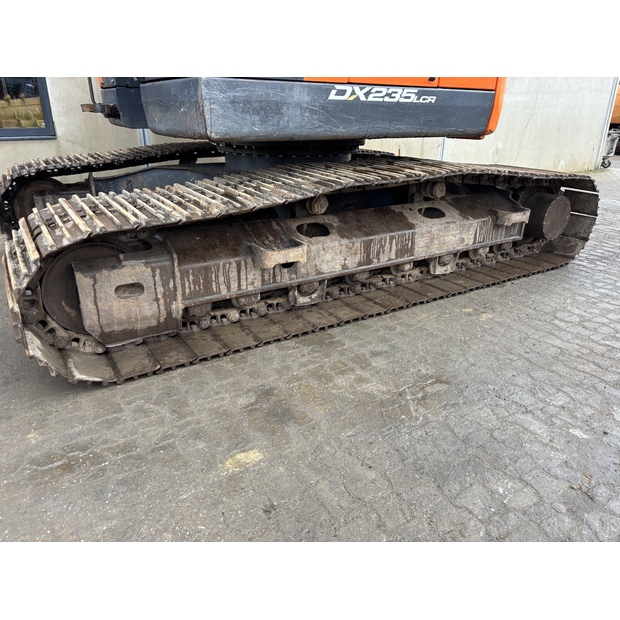 2020 دووسان DX235LCR-5-42944740